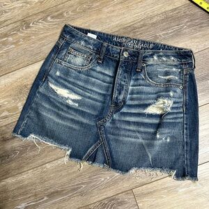 🛍️ Cute destroyed Jean skirt